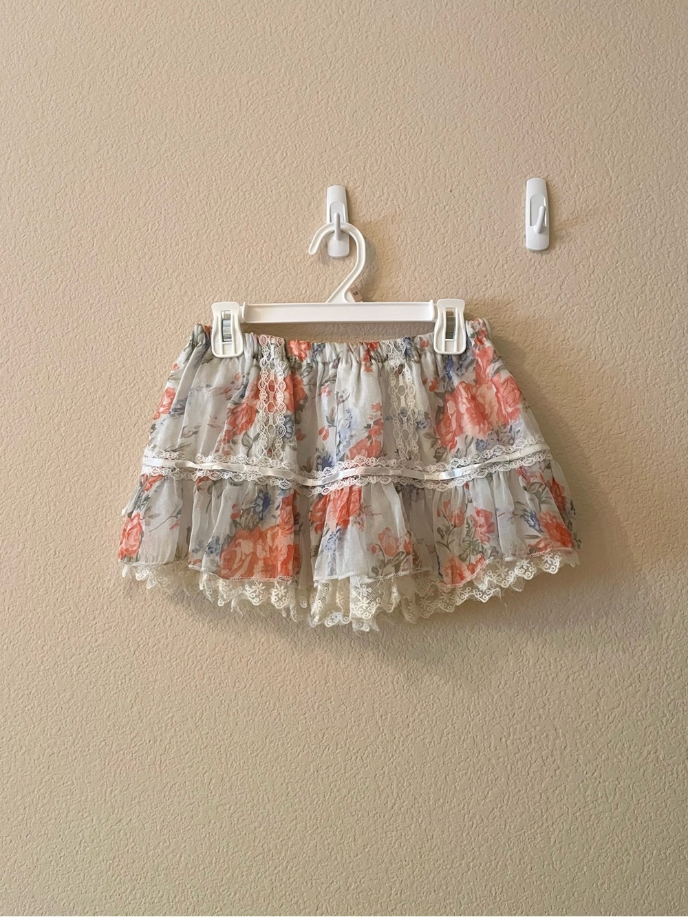NWOT Kawaii Mini Skort/Sukapan with Coral & Baby Blue Floral Print & White Lace